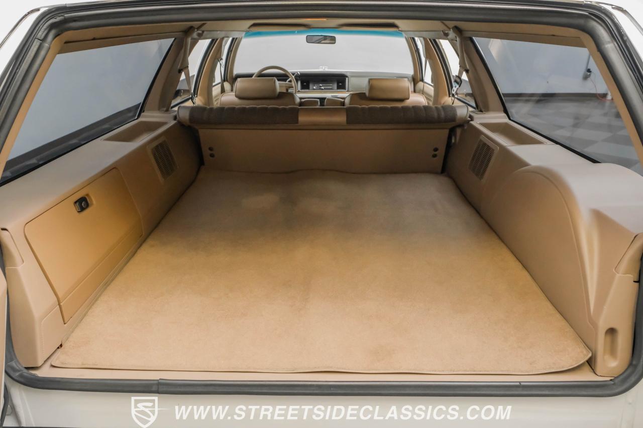 1990 Ford LTD Crown Victoria Wagon