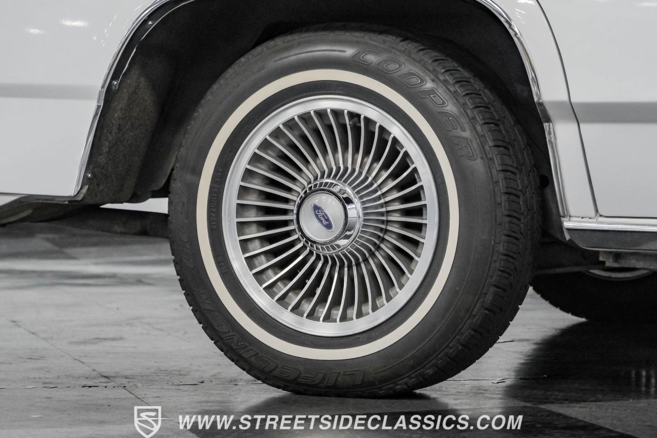 1990 Ford LTD Crown Victoria Wagon