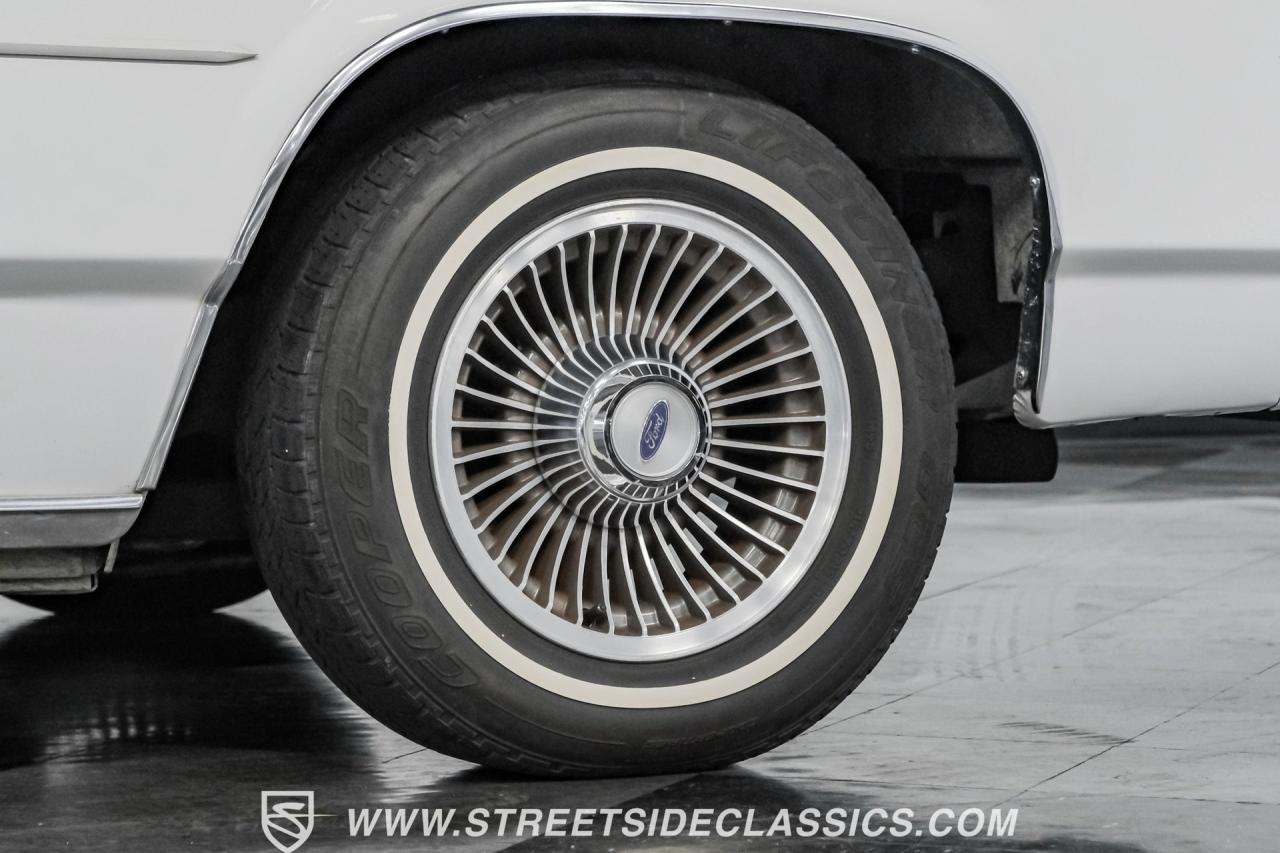 1990 Ford LTD Crown Victoria Wagon