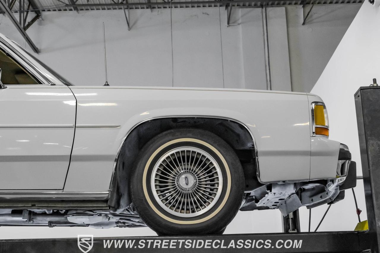 1990 Ford LTD Crown Victoria Wagon