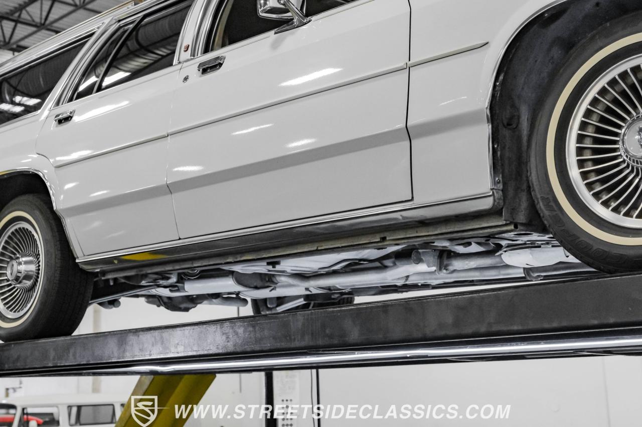 1990 Ford LTD Crown Victoria Wagon