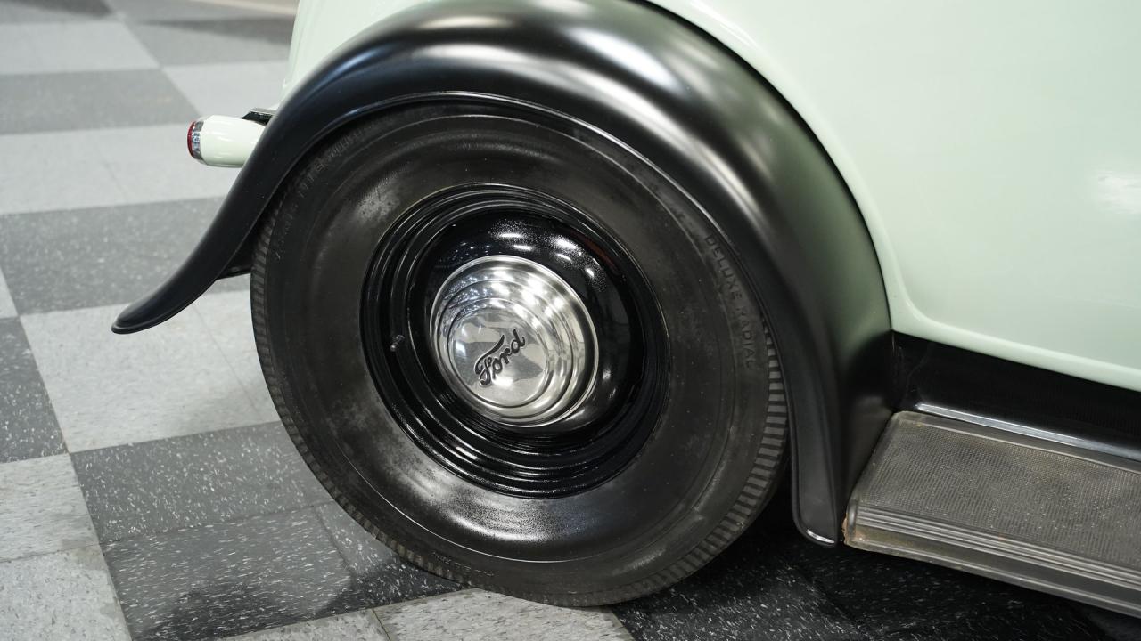 1932 Ford Model B Roadster