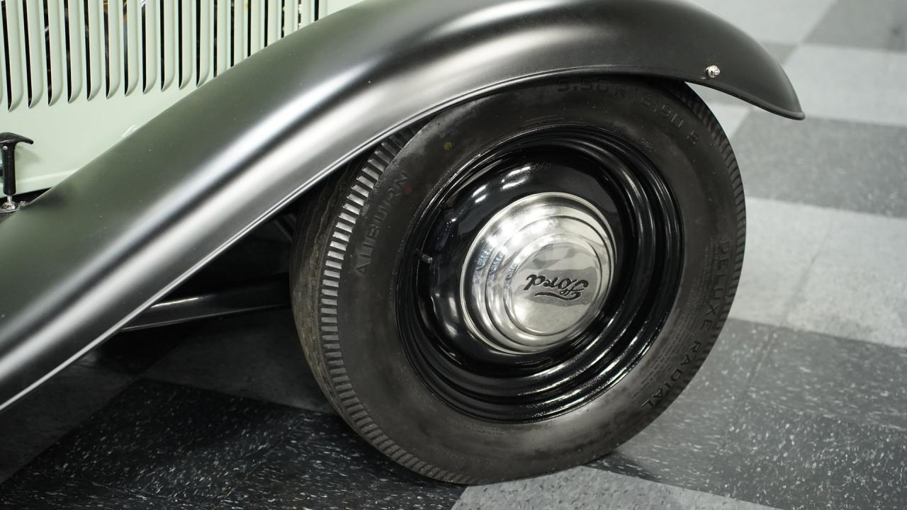 1932 Ford Model B Roadster