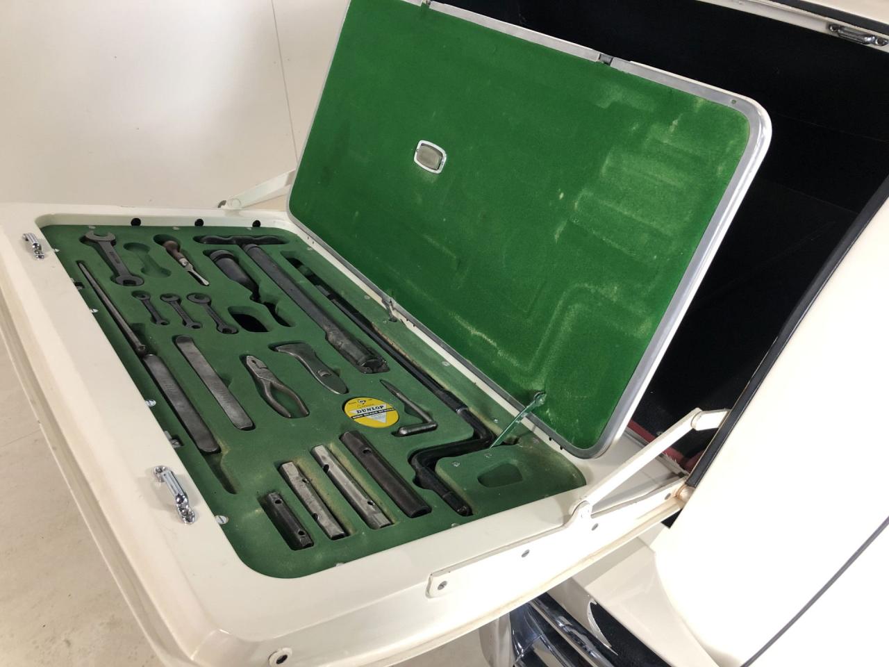 1950 Jaguar MK V 3.5L DHC