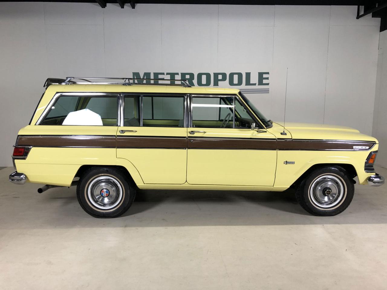 1973 Jeep Wagoneer