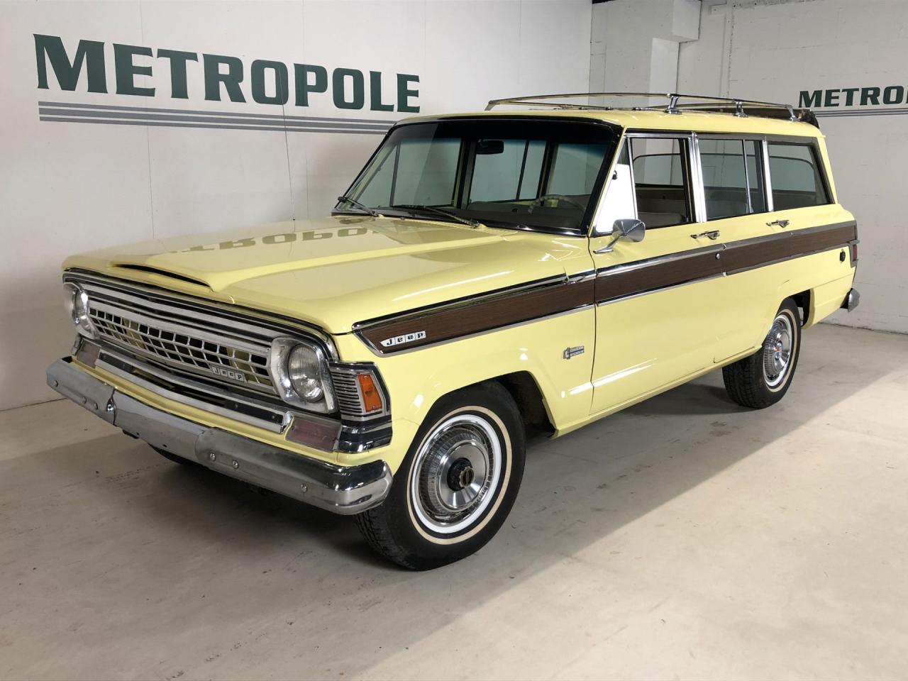 1973 Jeep Wagoneer