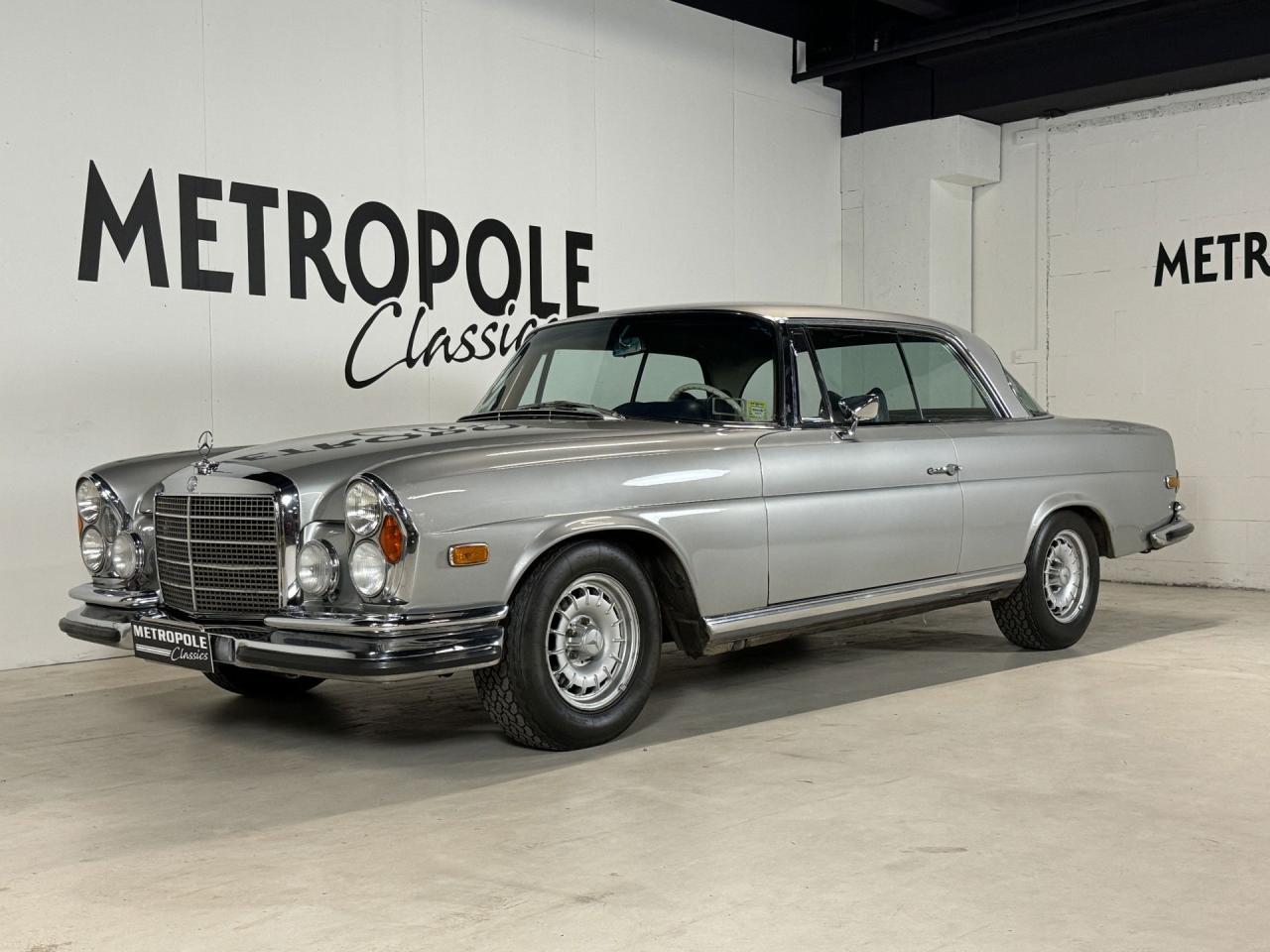 1970 Mercedes - Benz 200 series
