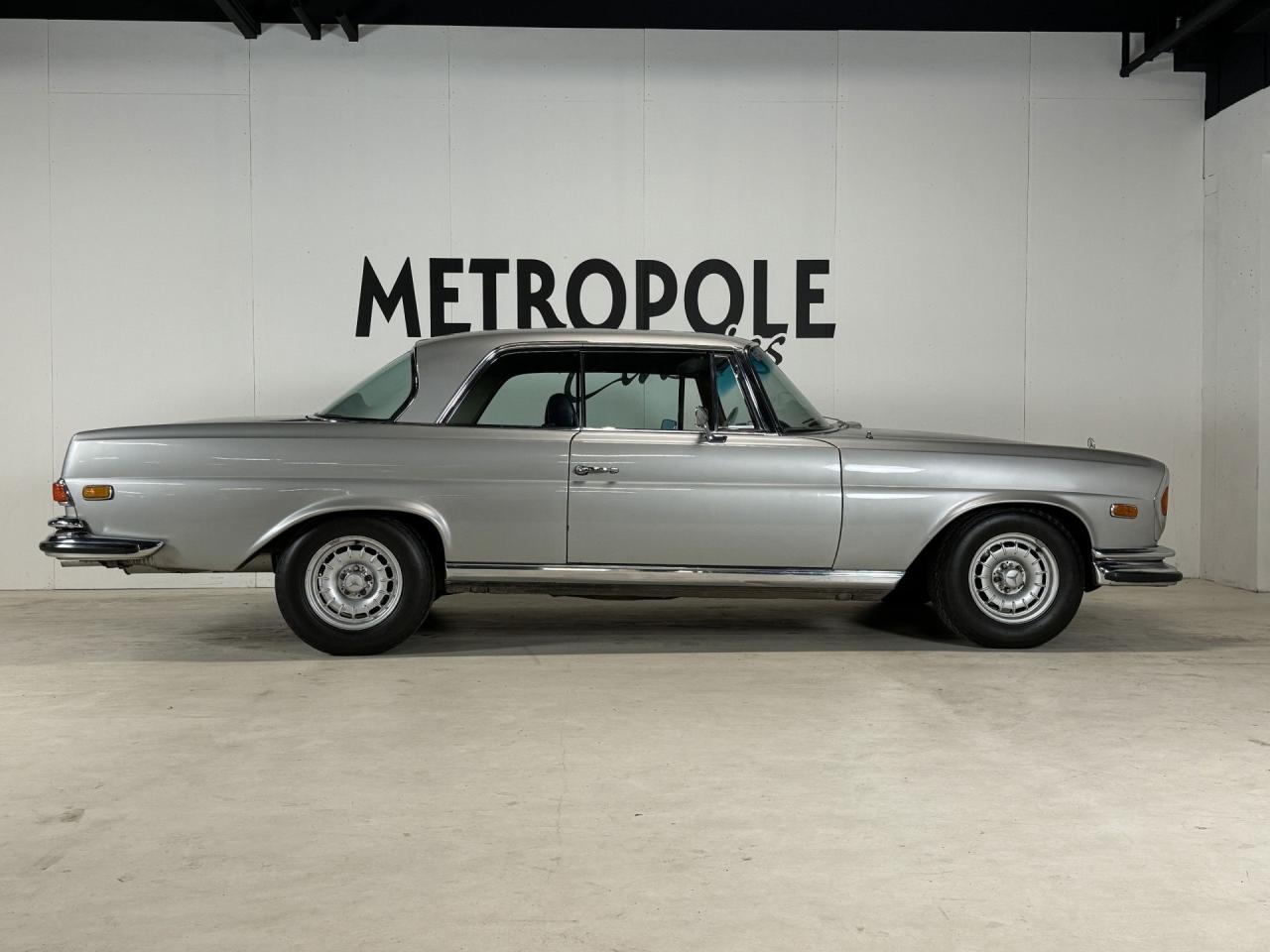 1970 Mercedes - Benz 200 series