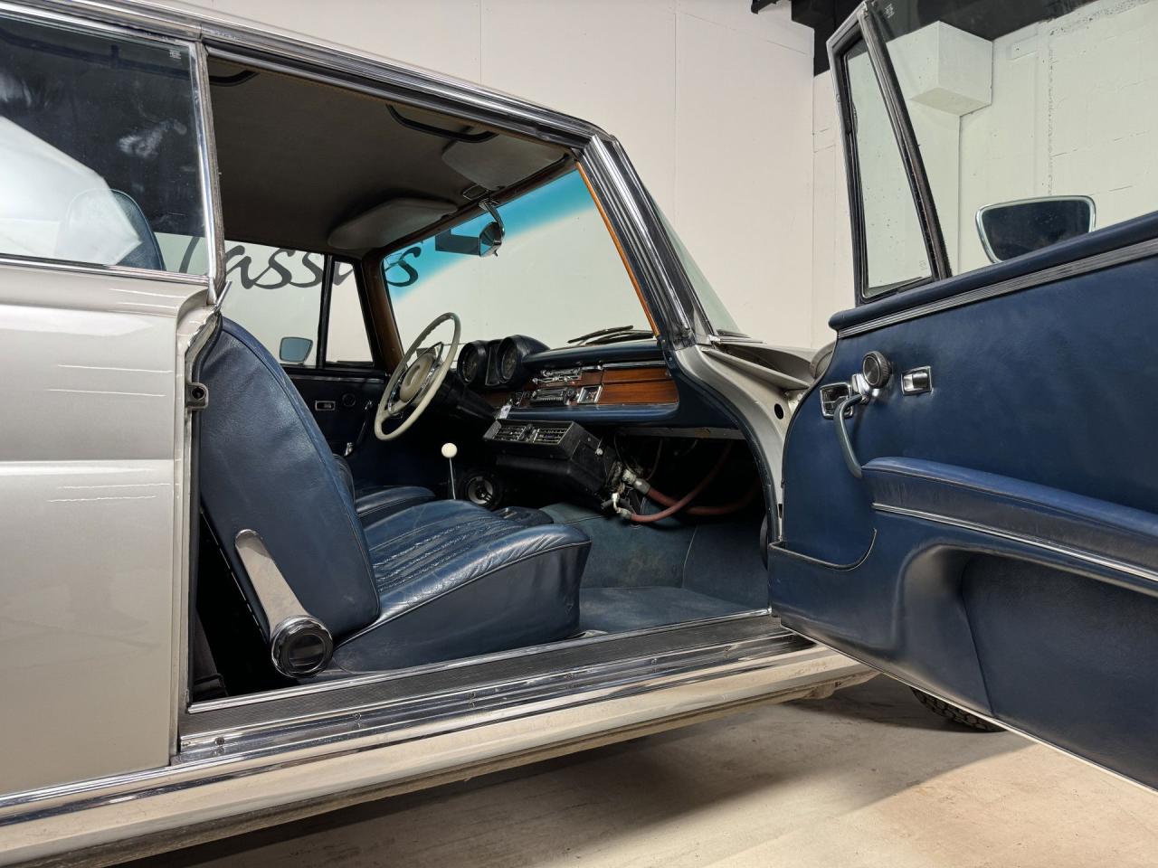 1970 Mercedes - Benz 200 series
