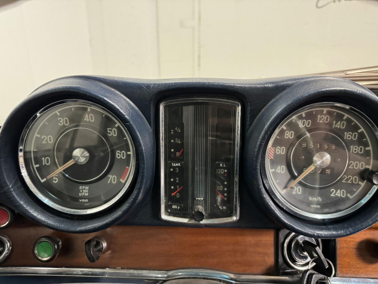 1970 Mercedes - Benz 200 series