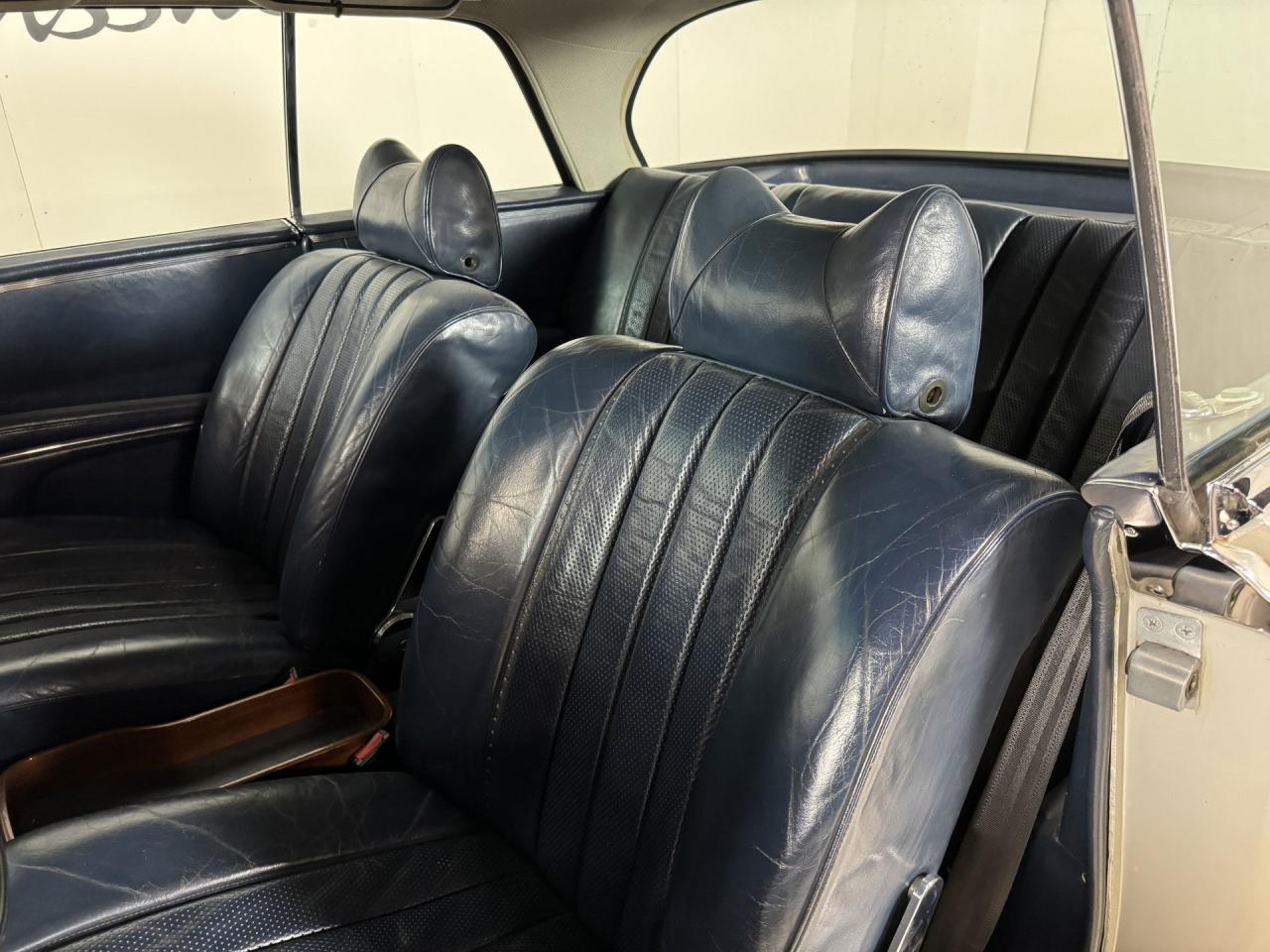 1969 Mercedes - Benz 200 series