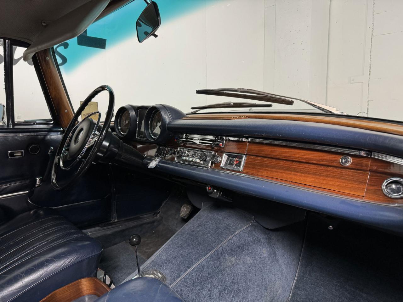 1969 Mercedes - Benz 200 series