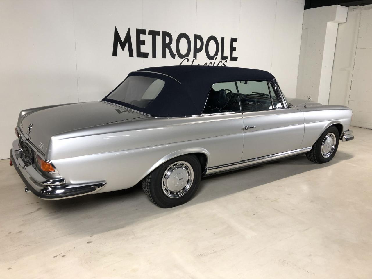 1970 Mercedes - Benz 200 series
