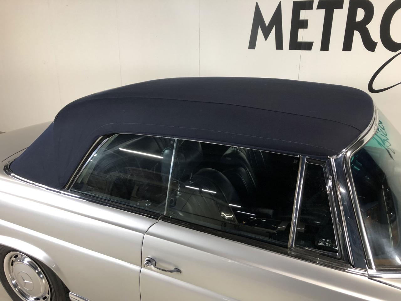 1970 Mercedes - Benz 200 series
