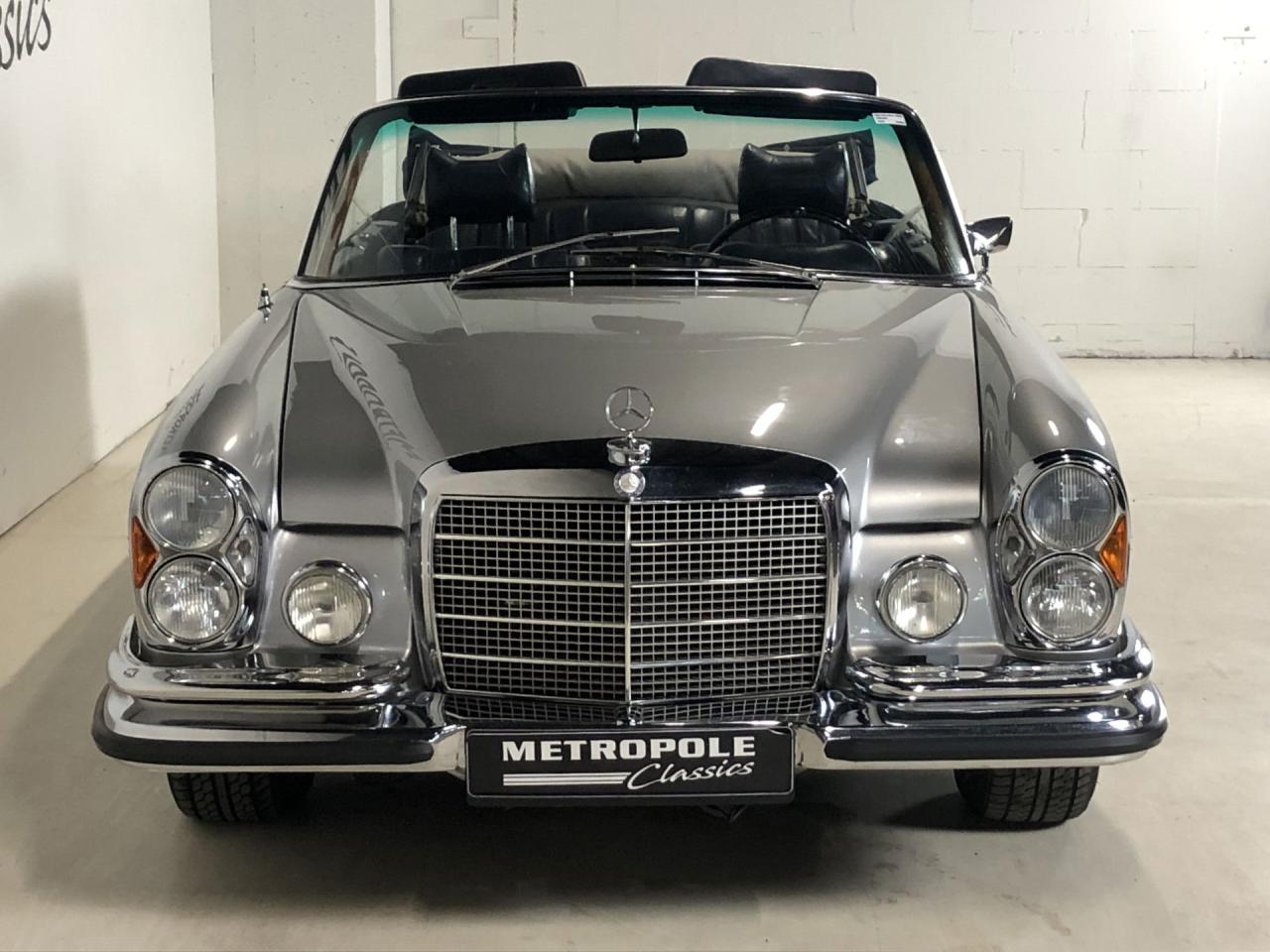 1970 Mercedes - Benz 200 series