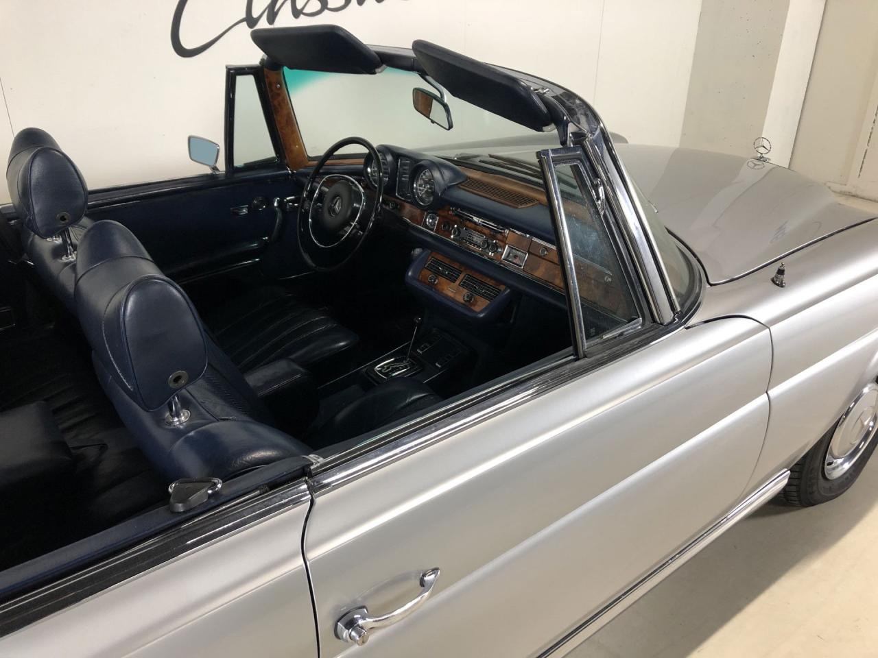 1970 Mercedes - Benz 200 series