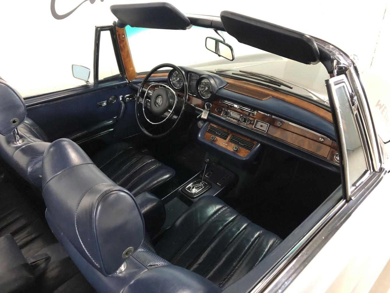 1970 Mercedes - Benz 200 series