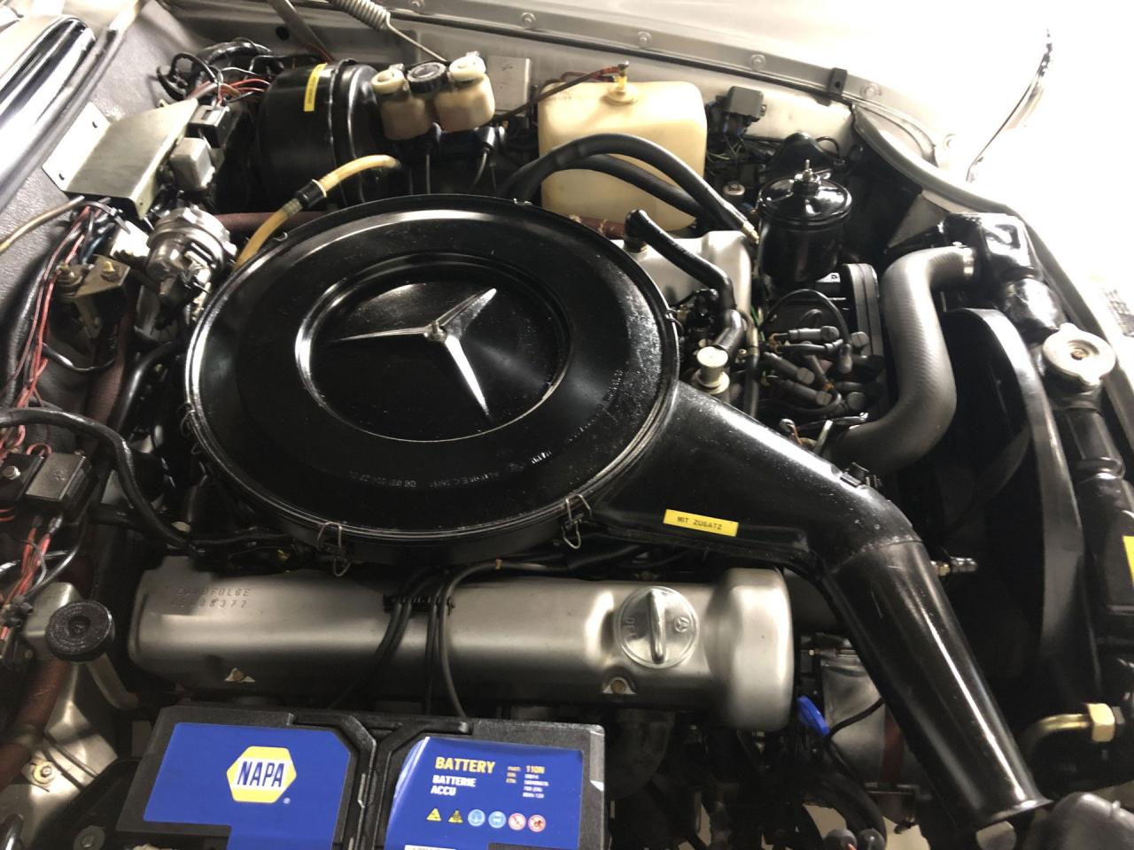 1970 Mercedes - Benz 200 series