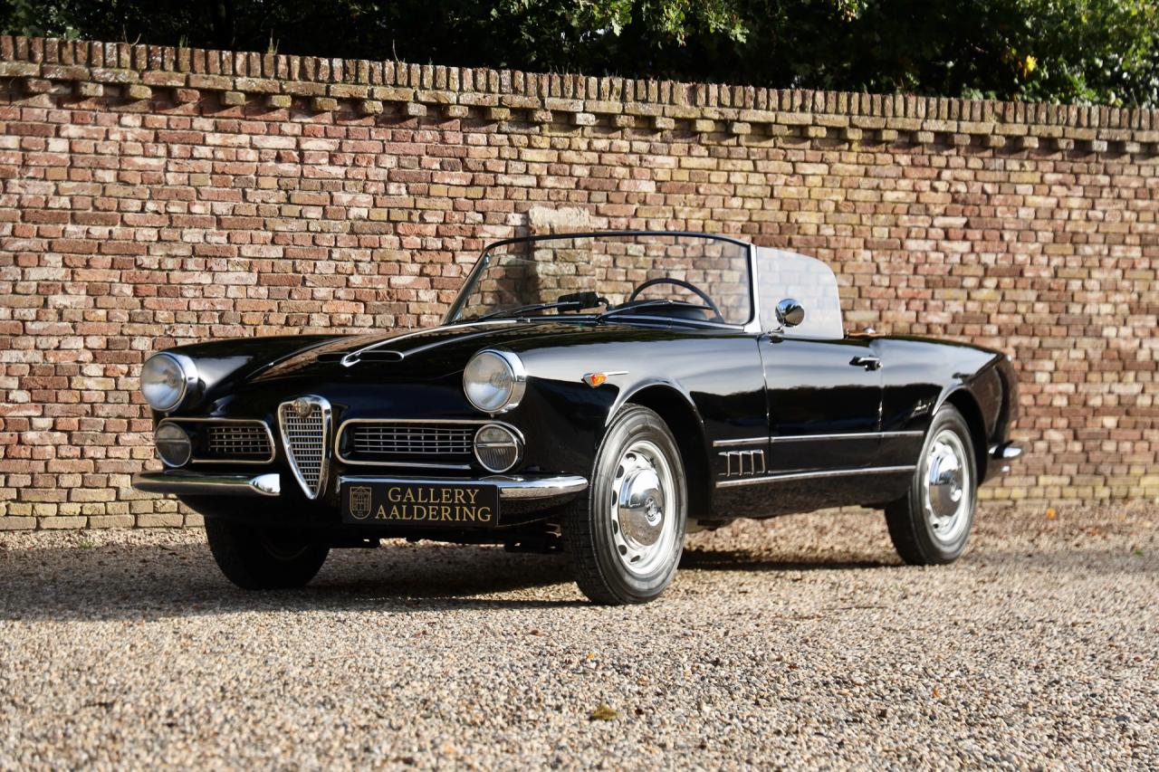 1961 Alfa Romeo 2000 Touring Spider