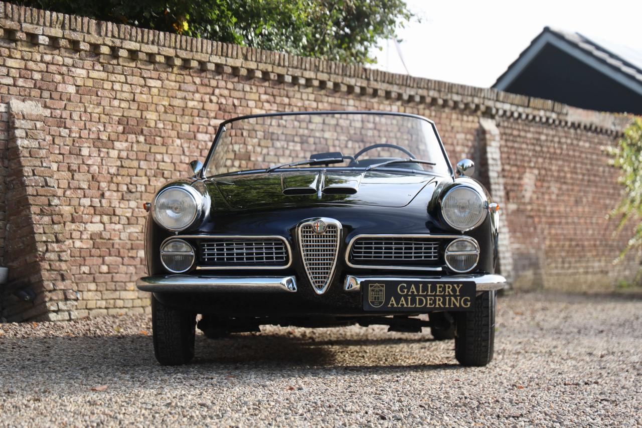 1961 Alfa Romeo 2000 Touring Spider