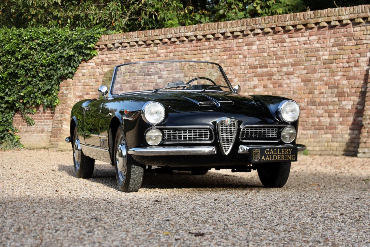 1961 Alfa Romeo 2000 Touring Spider
