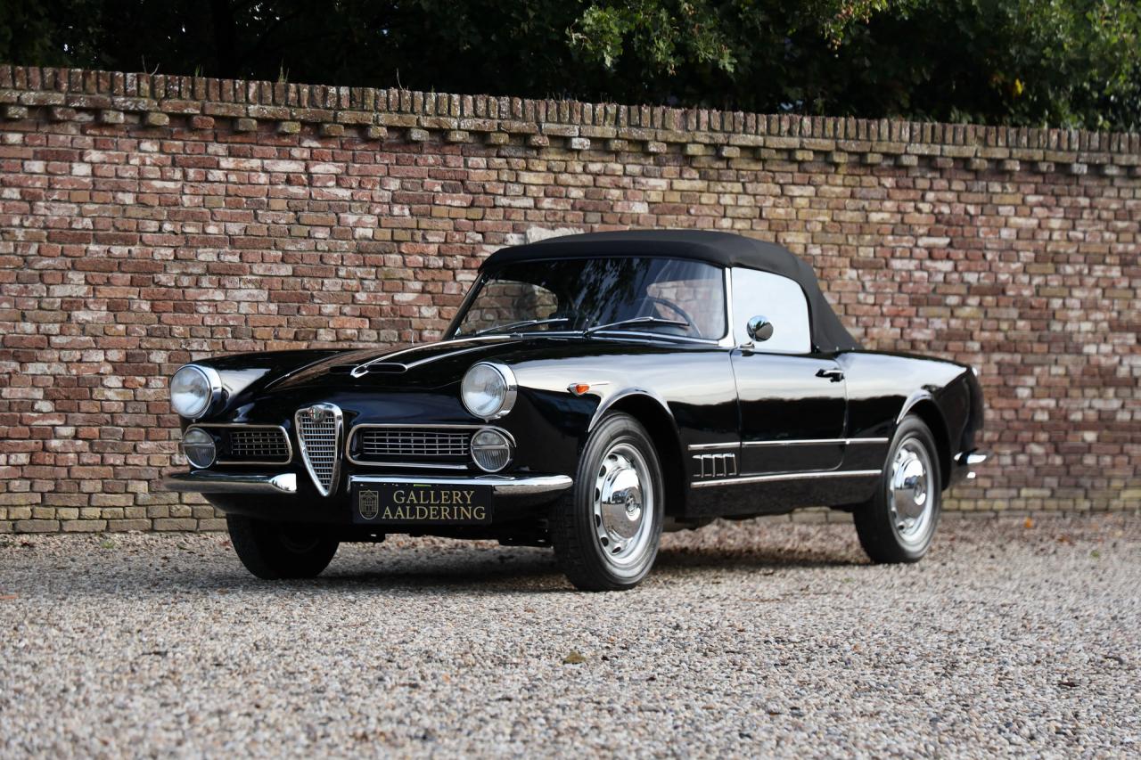 1961 Alfa Romeo 2000 Touring Spider
