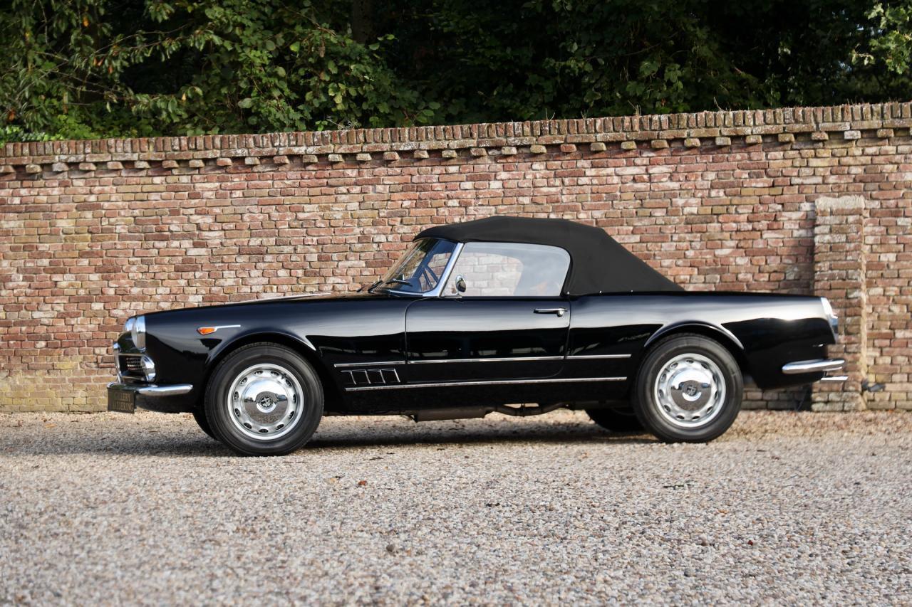 1961 Alfa Romeo 2000 Touring Spider
