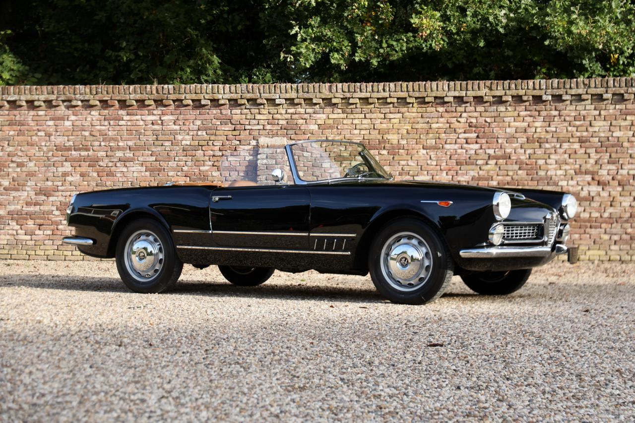 1961 Alfa Romeo 2000 Touring Spider