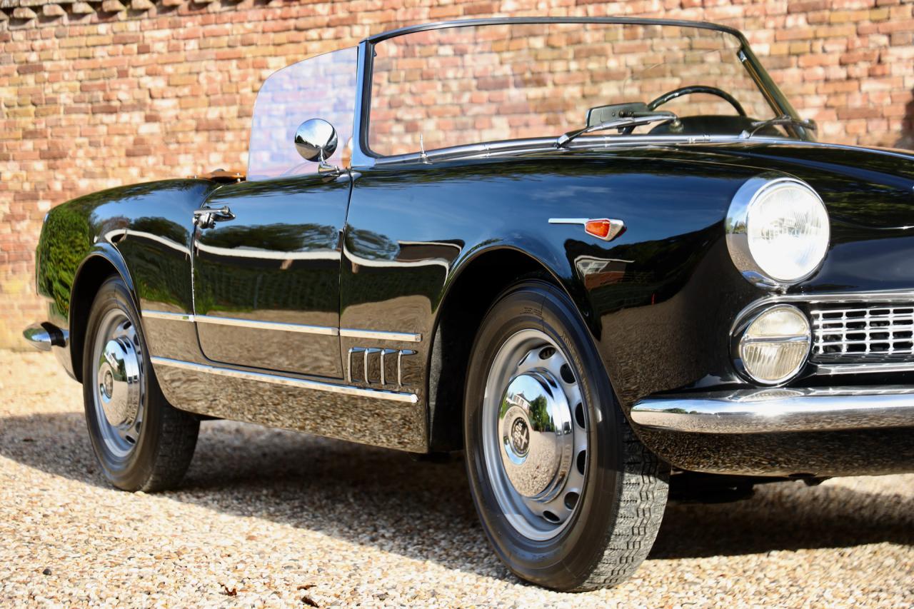 1961 Alfa Romeo 2000 Touring Spider