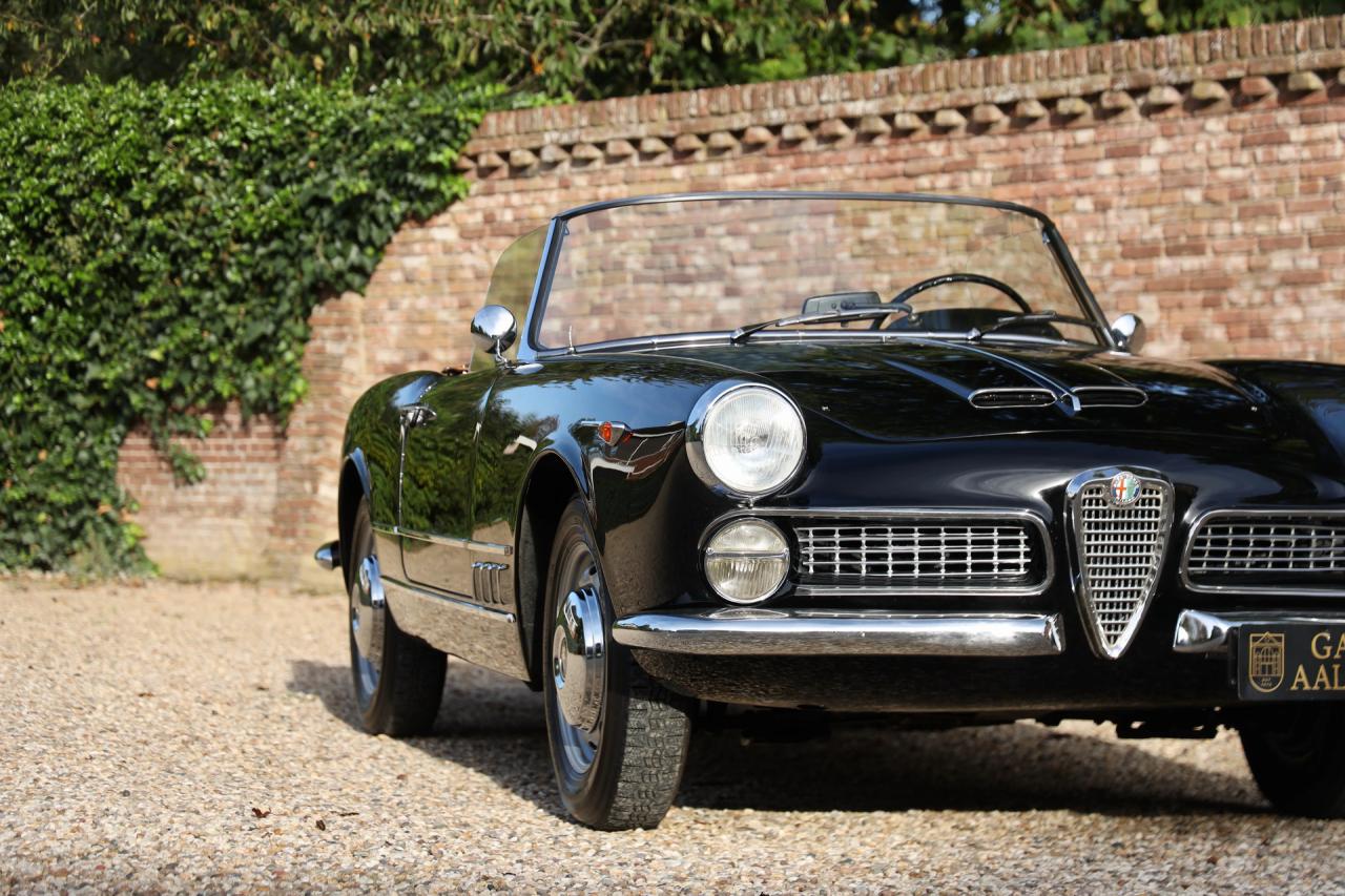 1961 Alfa Romeo 2000 Touring Spider