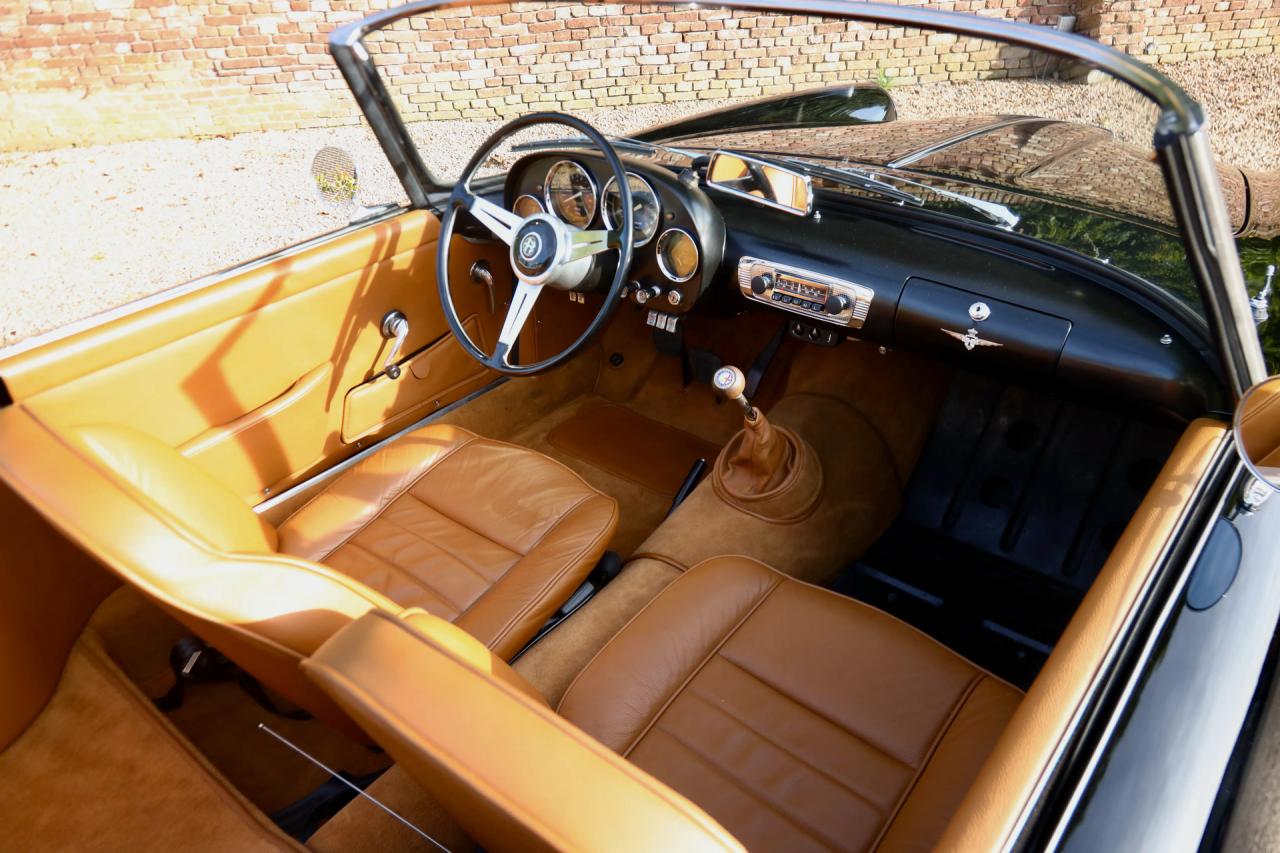 1961 Alfa Romeo 2000 Touring Spider