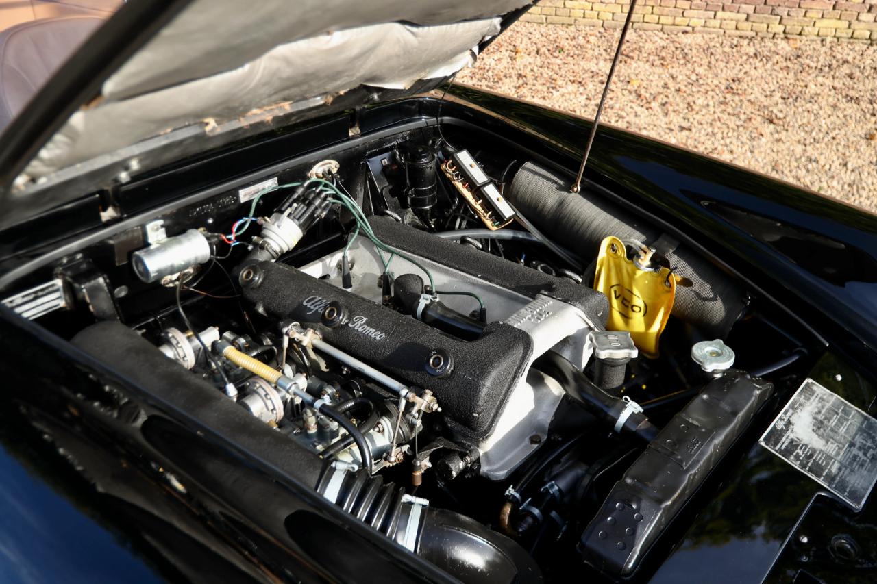 1961 Alfa Romeo 2000 Touring Spider