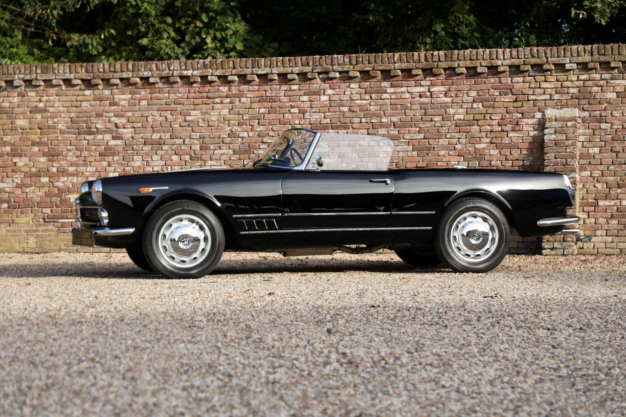 1961 Alfa Romeo 2000 Touring Spider
