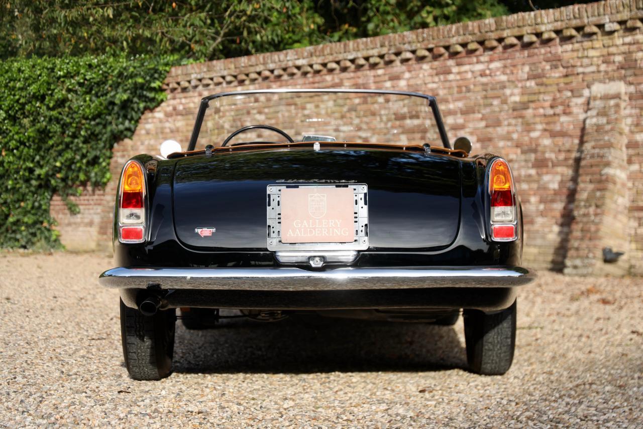 1961 Alfa Romeo 2000 Touring Spider