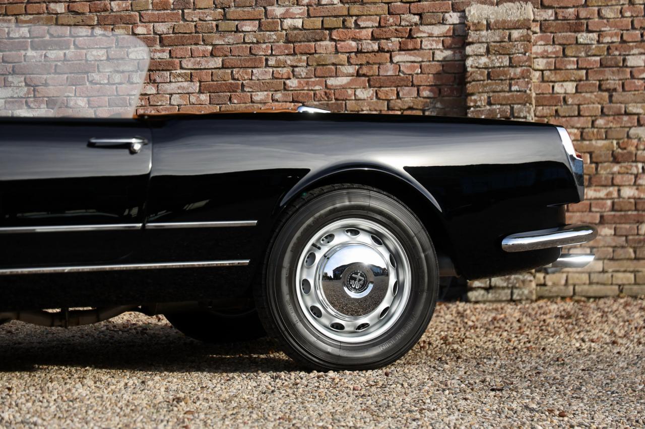 1961 Alfa Romeo 2000 Touring Spider