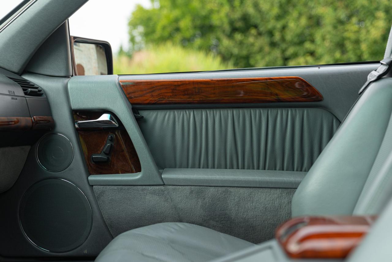 1995 Mercedes - Benz SL 320