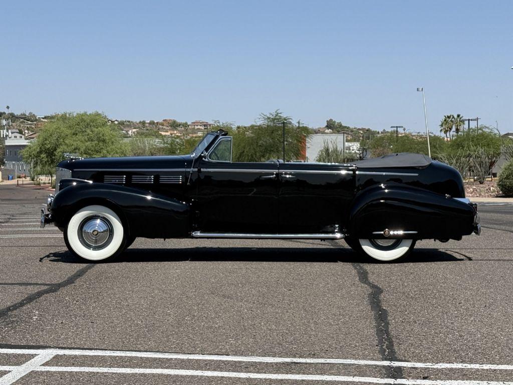 1938 Cadillac Series 75 Convertible Sedan