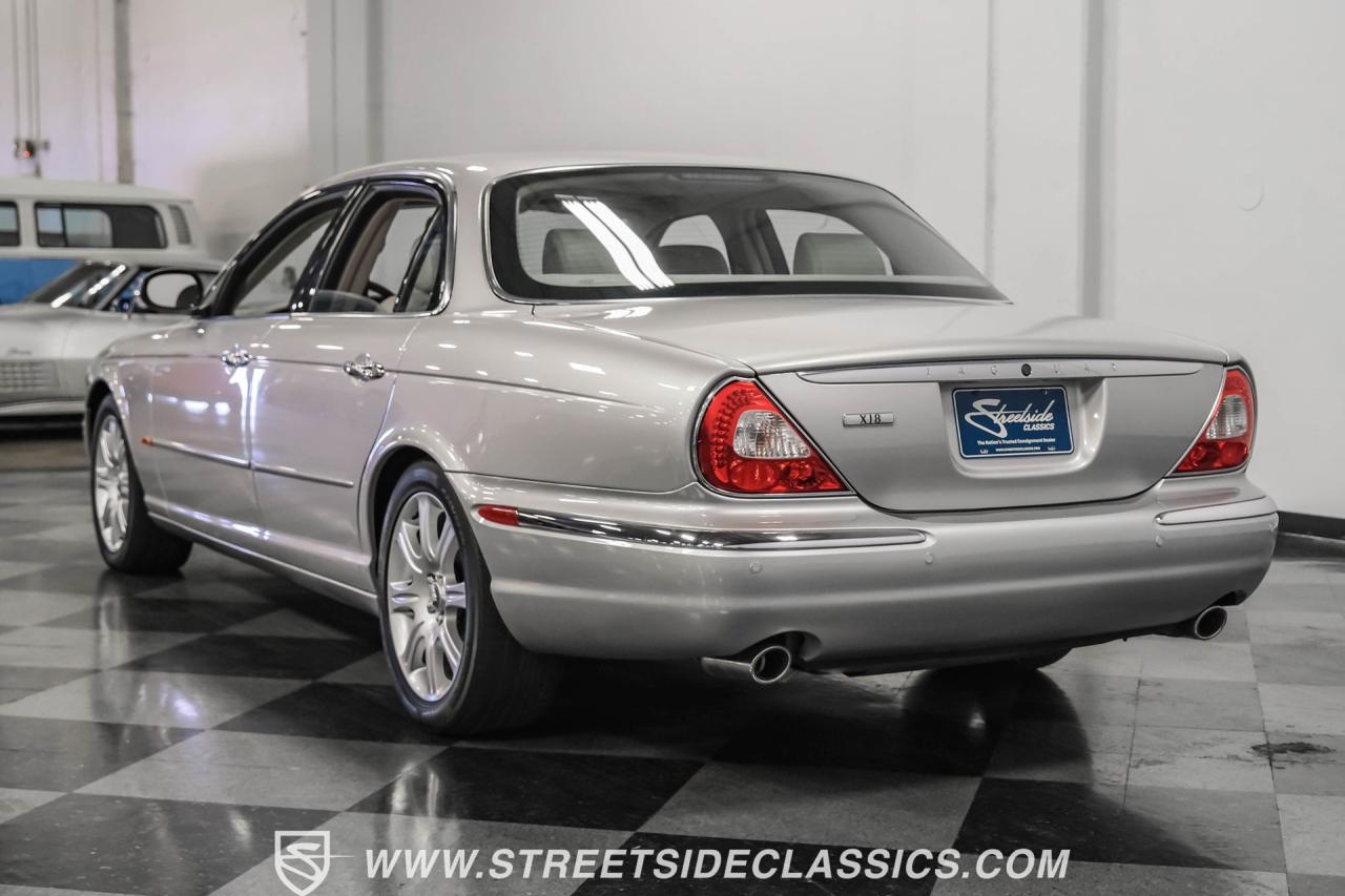 2004 Jaguar XJ8