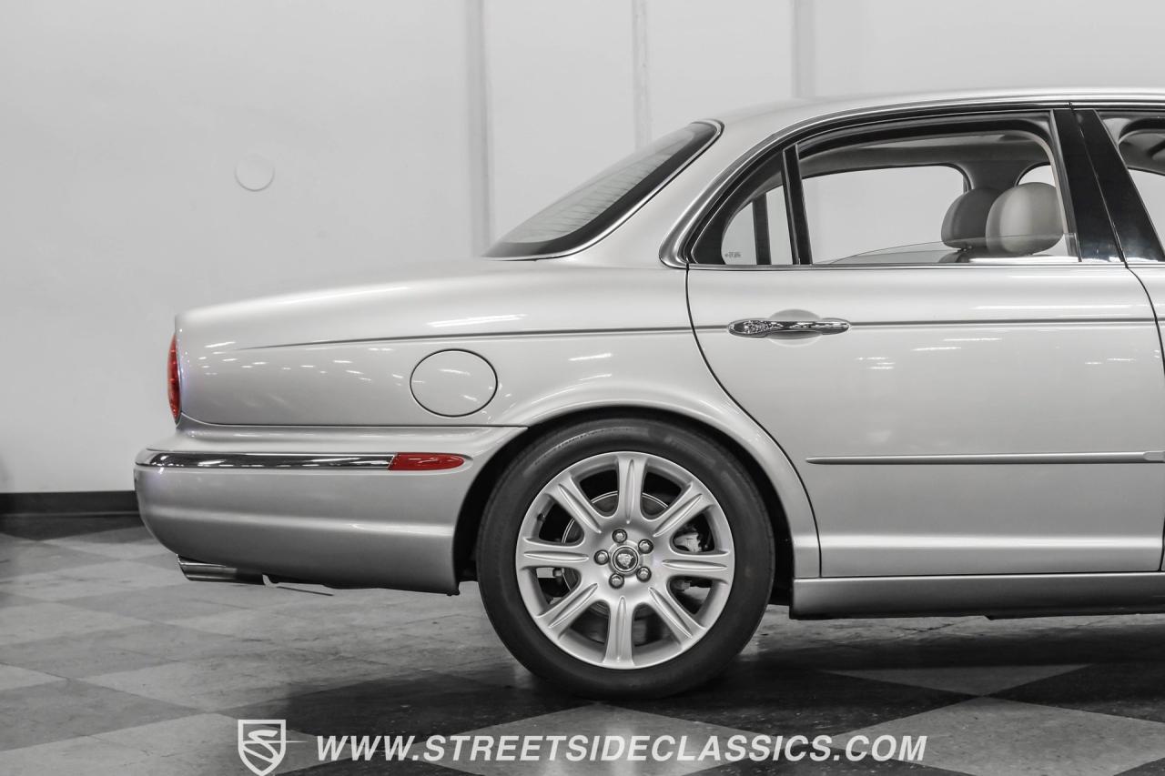 2004 Jaguar XJ8