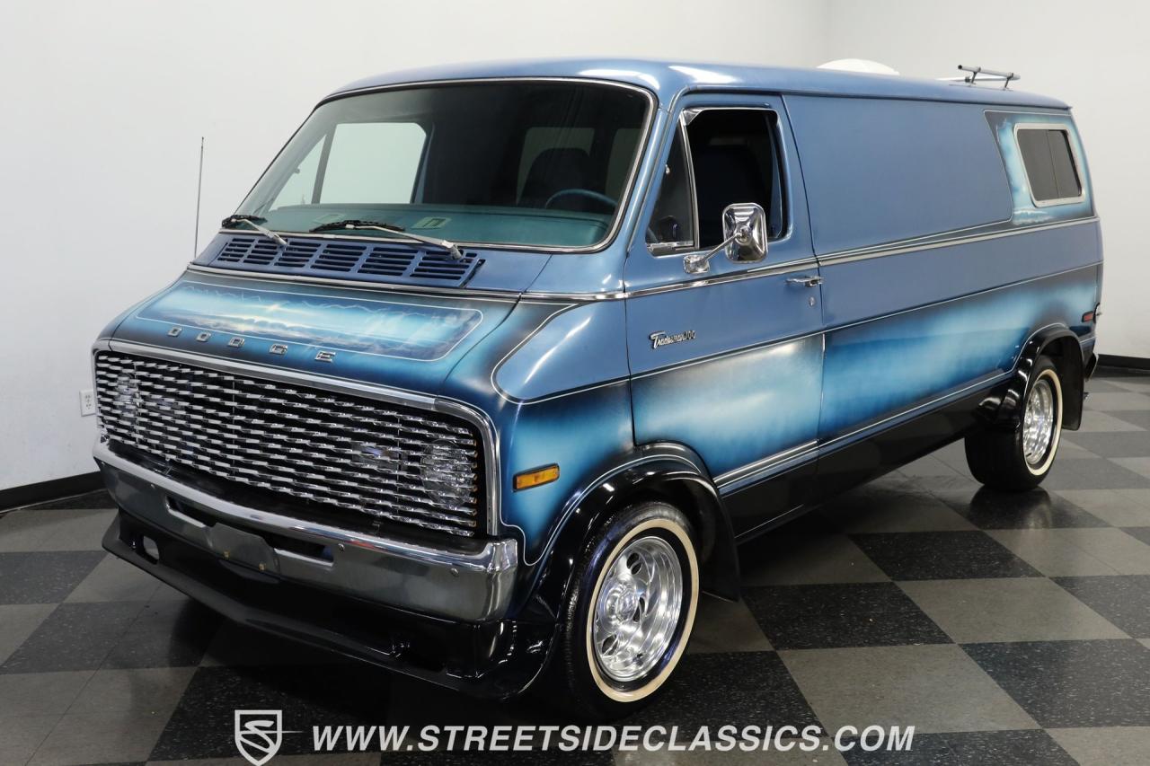 1977 Dodge D200 Van