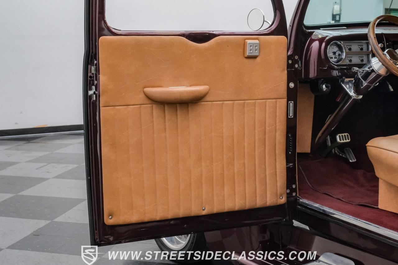 1949 Ford F-1 Restomod