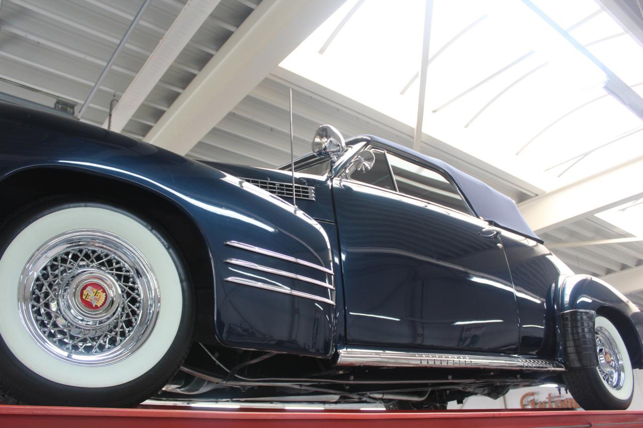 1941 Cadillac Series 62 Convertible Coupe