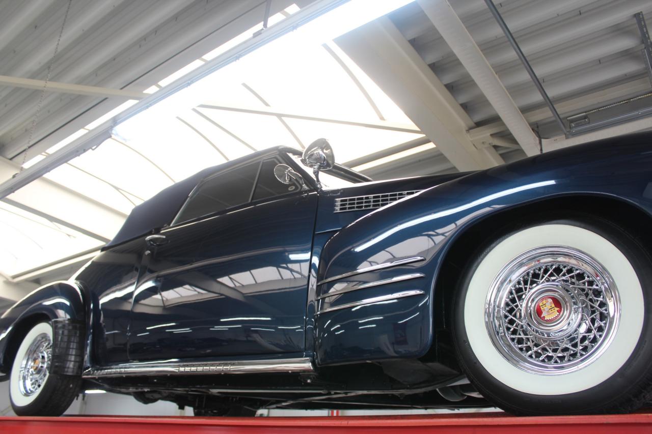 1941 Cadillac Series 62 Convertible Coupe