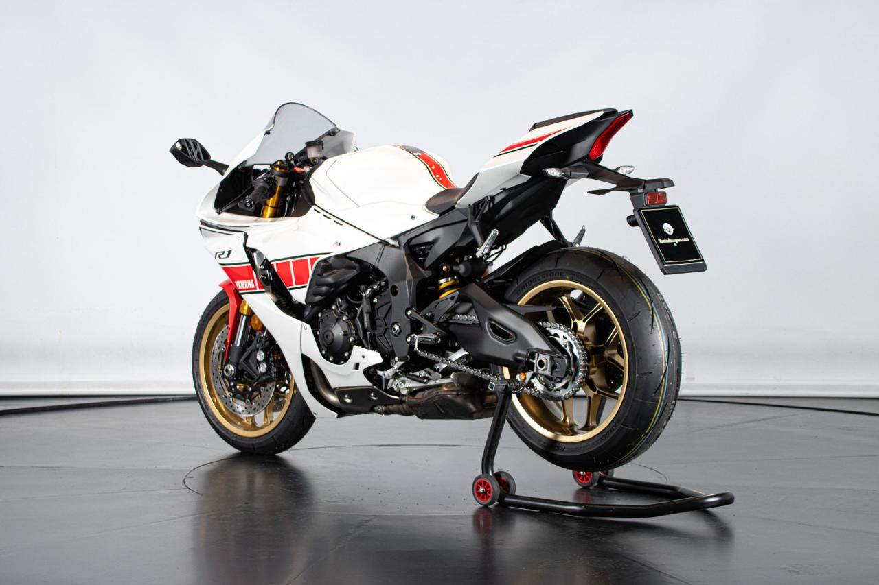 2023 Yamaha R1 60&deg;th ANNIVERSARIO