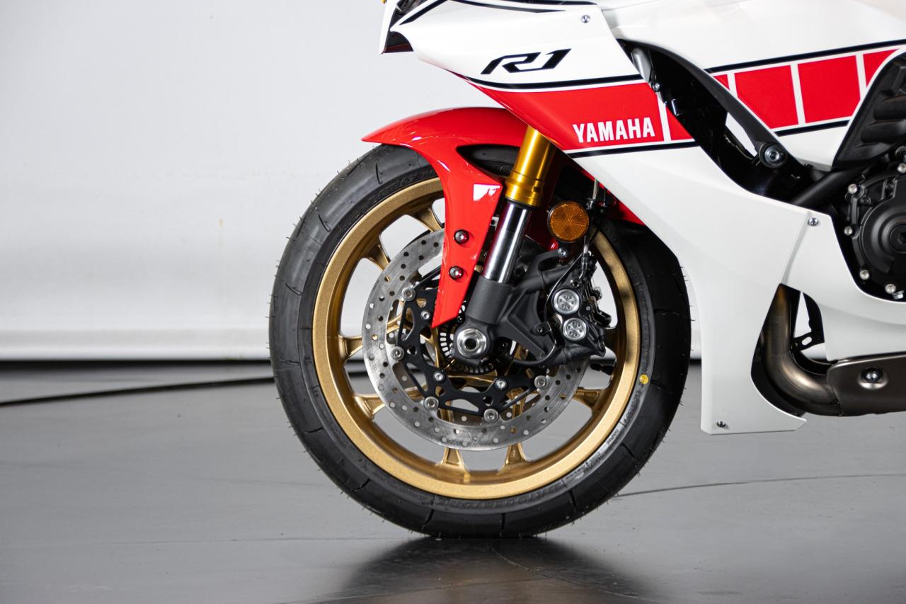 2023 Yamaha R1 60&deg;th ANNIVERSARIO