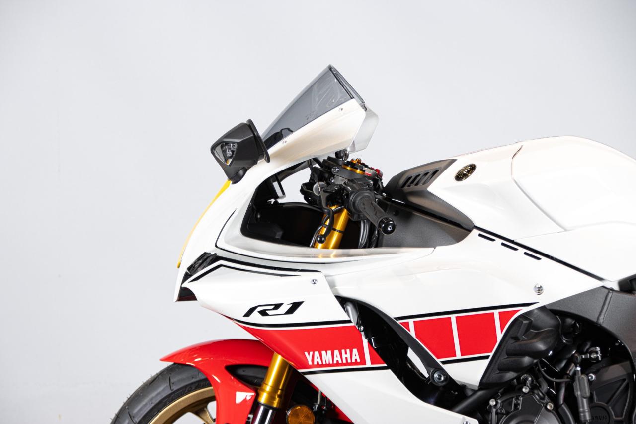 2023 Yamaha R1 60&deg;th ANNIVERSARIO