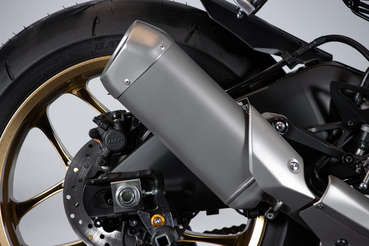 2023 Yamaha R1 60&deg;th ANNIVERSARIO