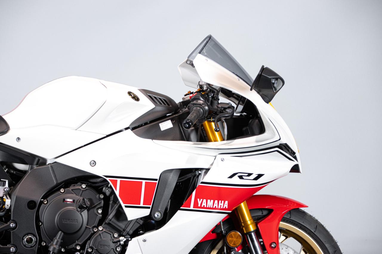 2023 Yamaha R1 60&deg;th ANNIVERSARIO