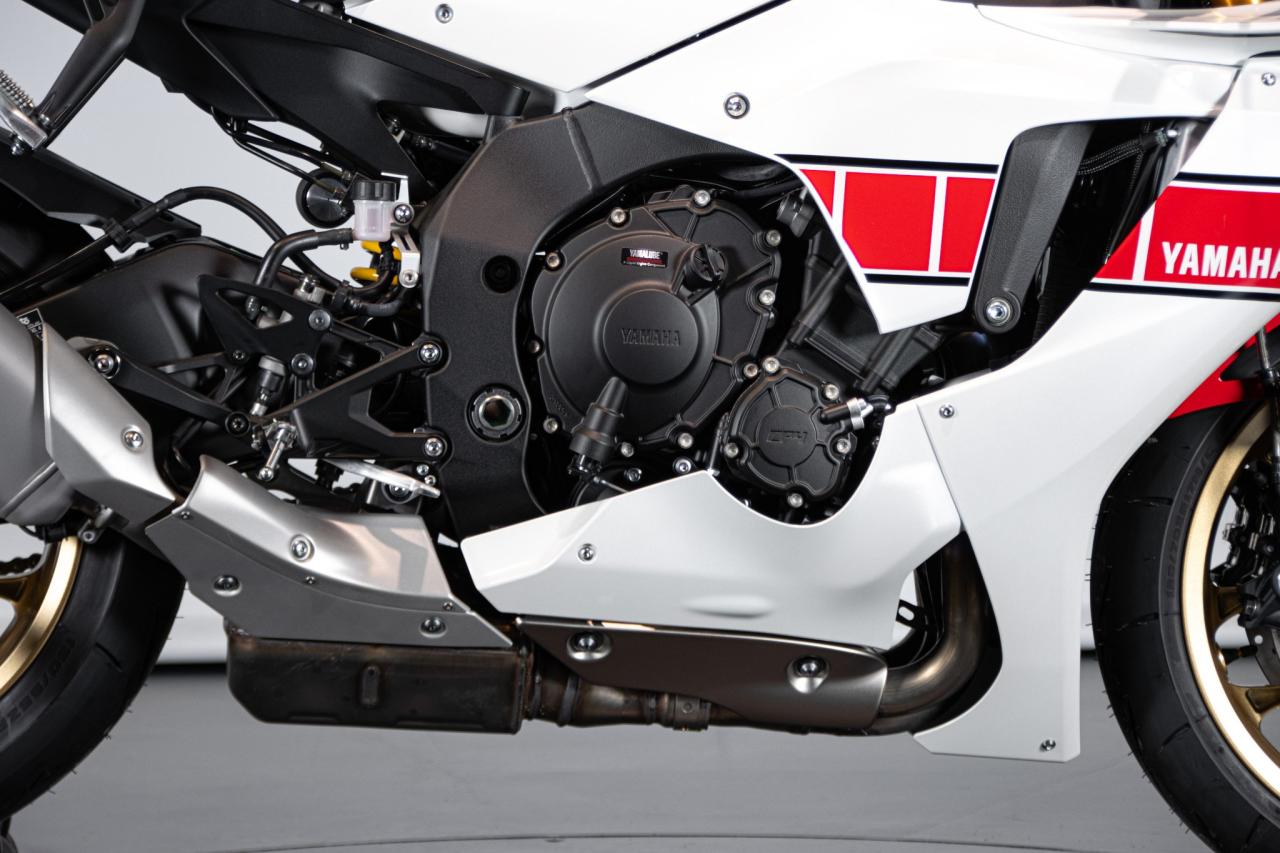 2023 Yamaha R1 60&deg;th ANNIVERSARIO