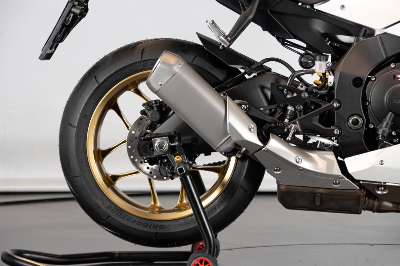 2023 Yamaha R1 60&deg;th ANNIVERSARIO